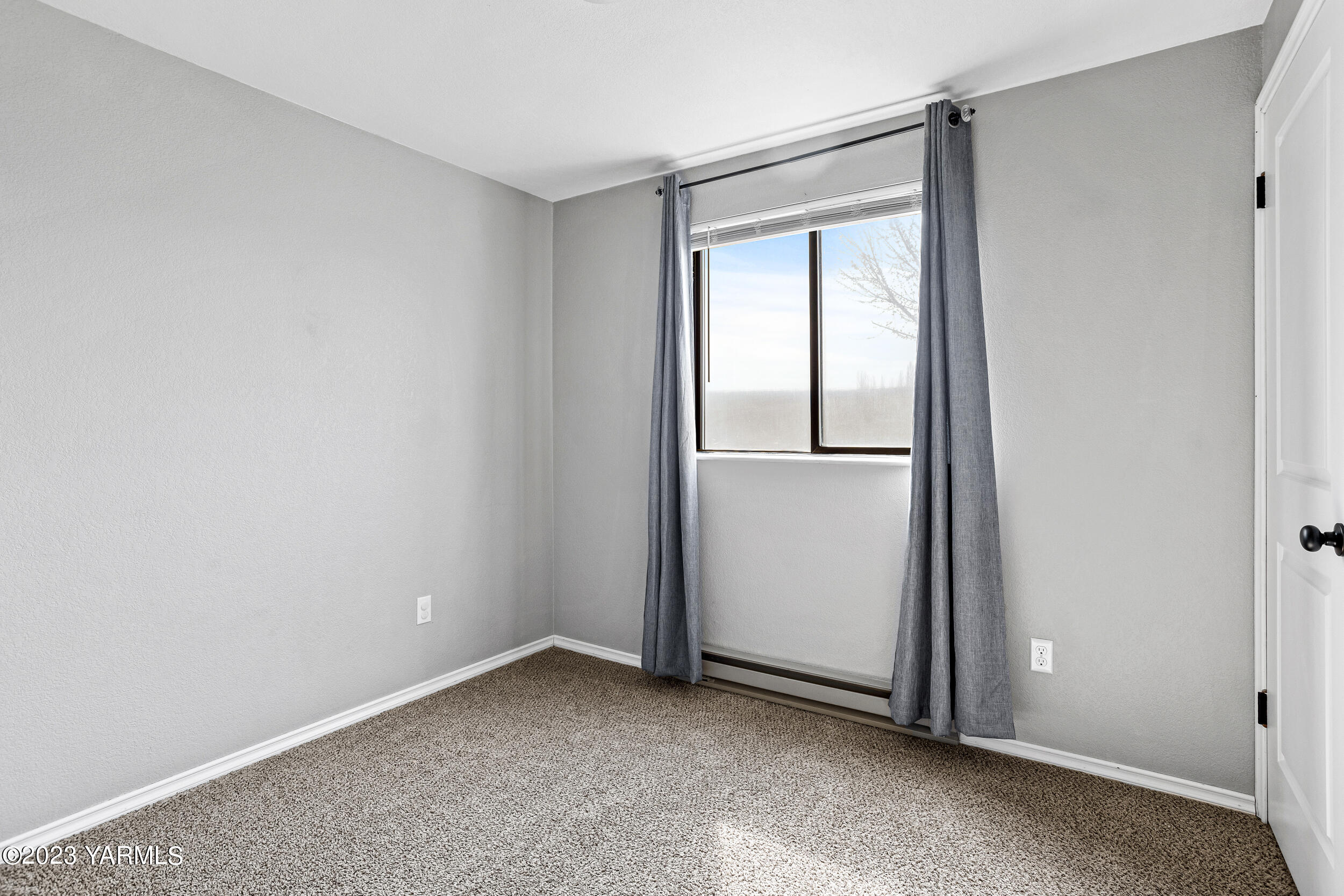 10 Schlect Road Yakima, WA 98908 - Photo 18 of 34 Guest Room Ready