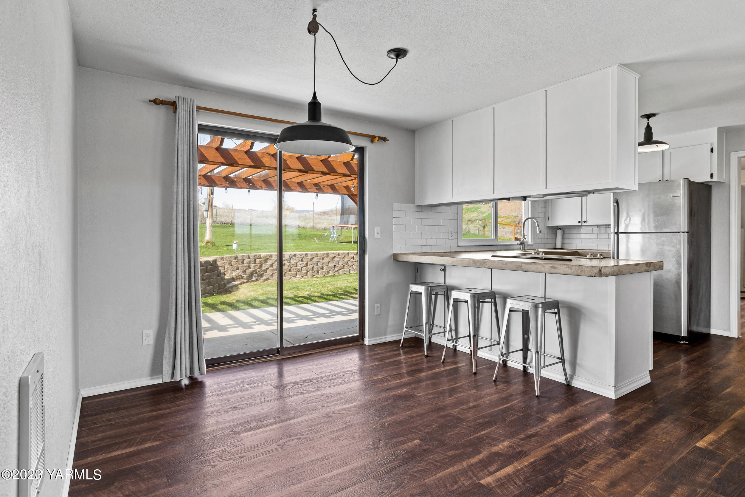 10 Schlect Road Yakima, WA 98908 - Photo 9 of 34 Indoor and Outdoor Space within View