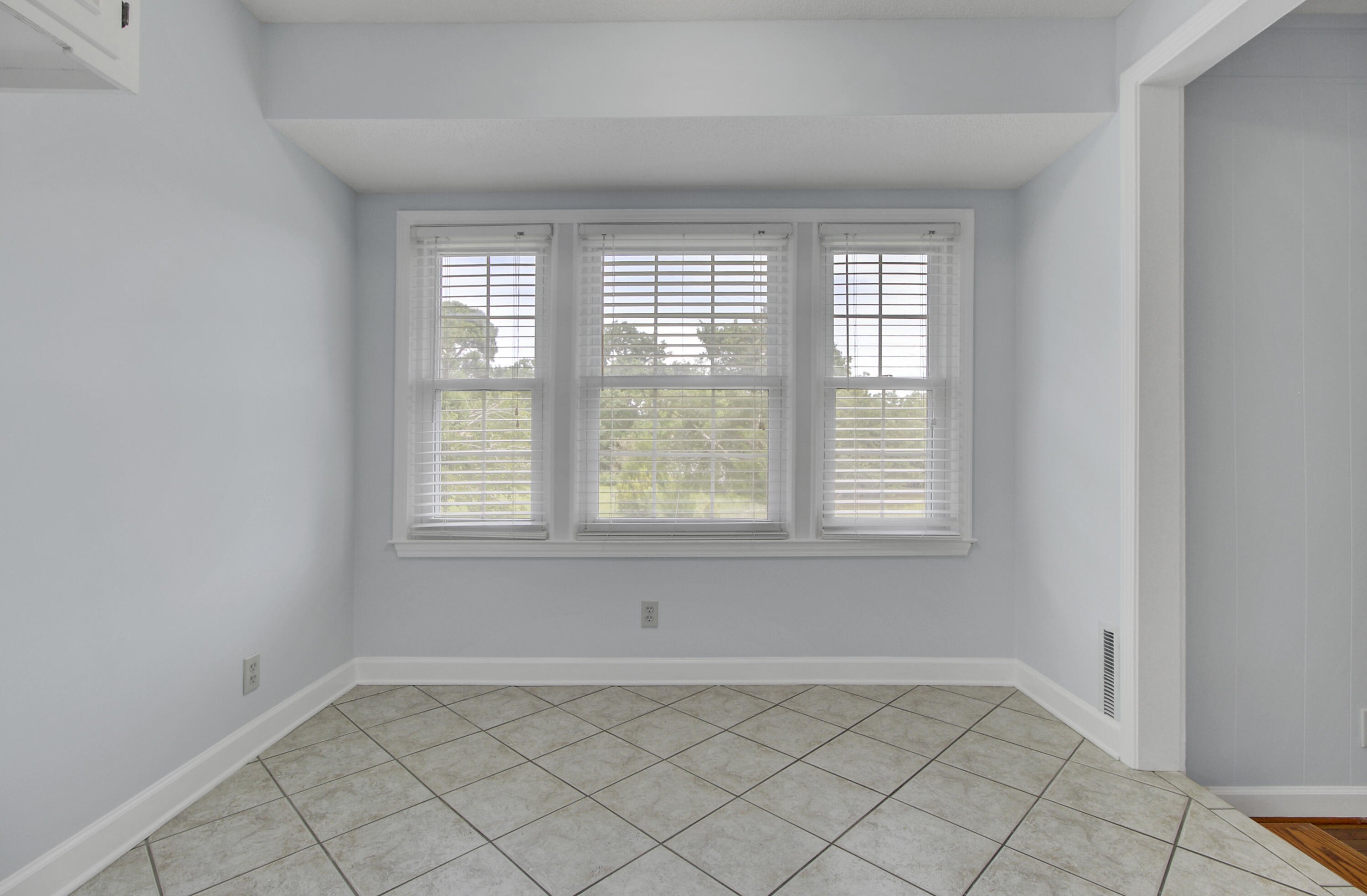 1186 Harbor View Road Charleston, SC 29412 - Photo 23 of 50 19