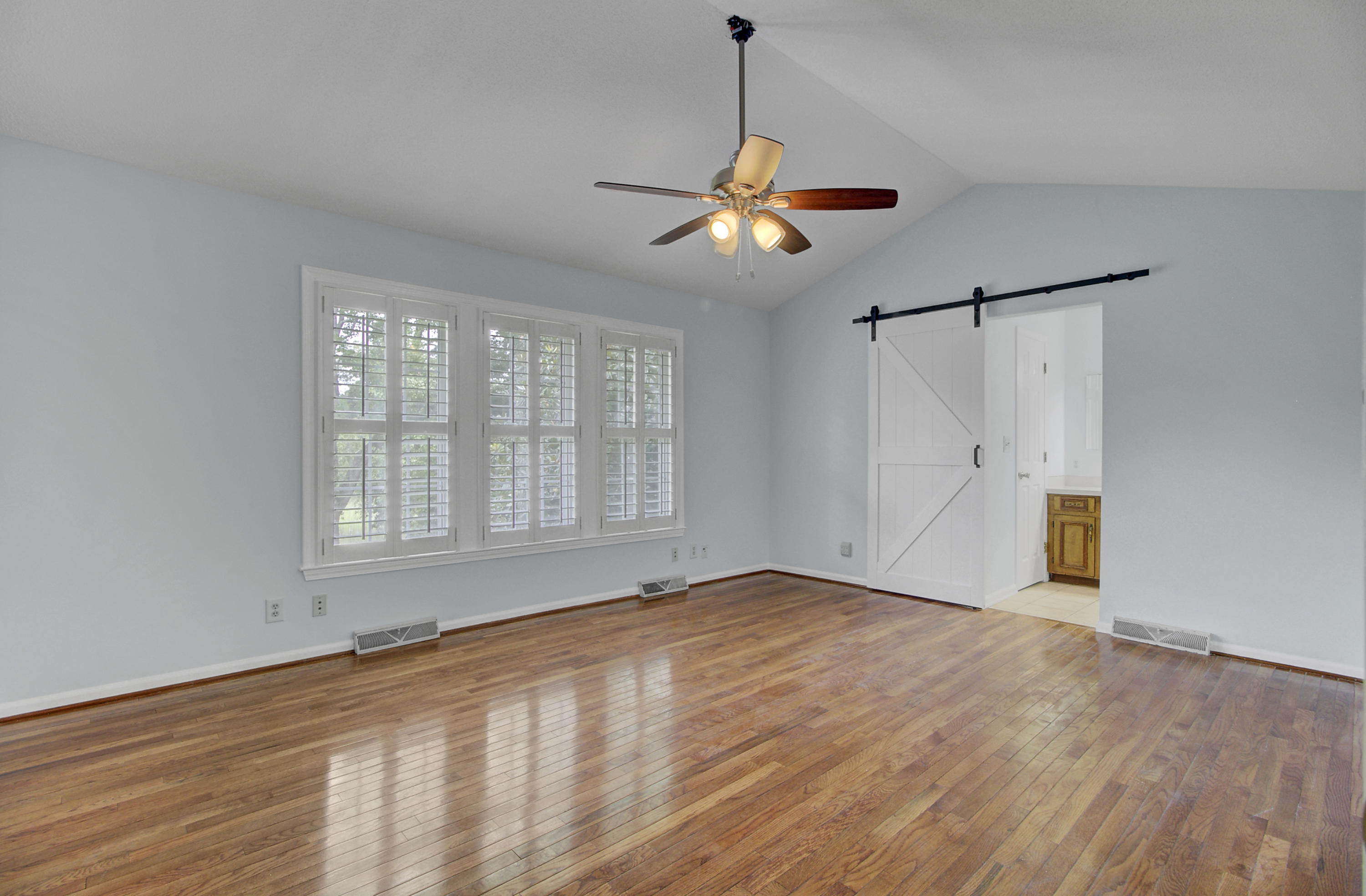 1186 Harbor View Road Charleston, SC 29412 - Photo 29 of 50 23