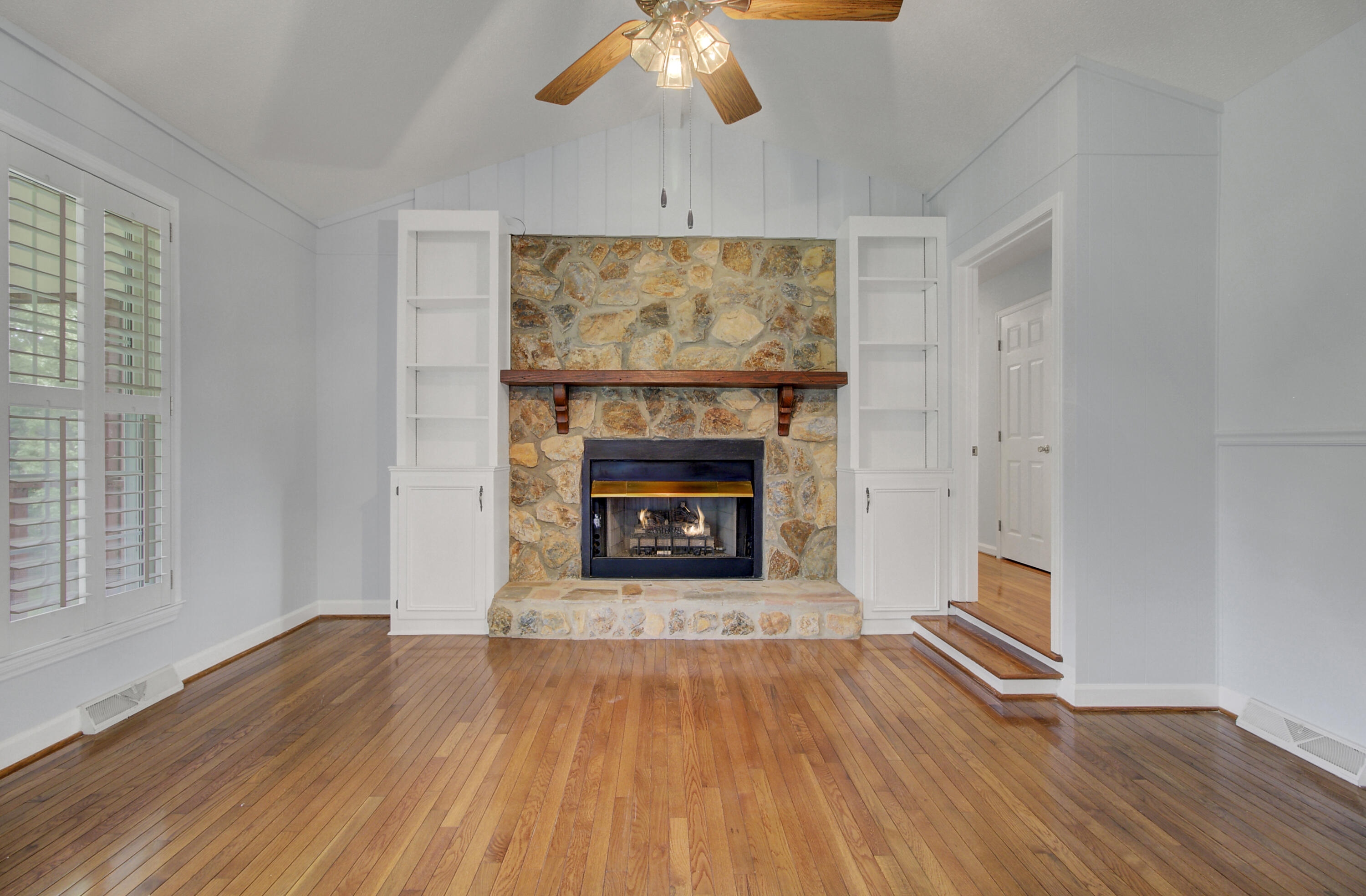 1186 Harbor View Road Charleston, SC 29412 - Photo 7 of 50 9