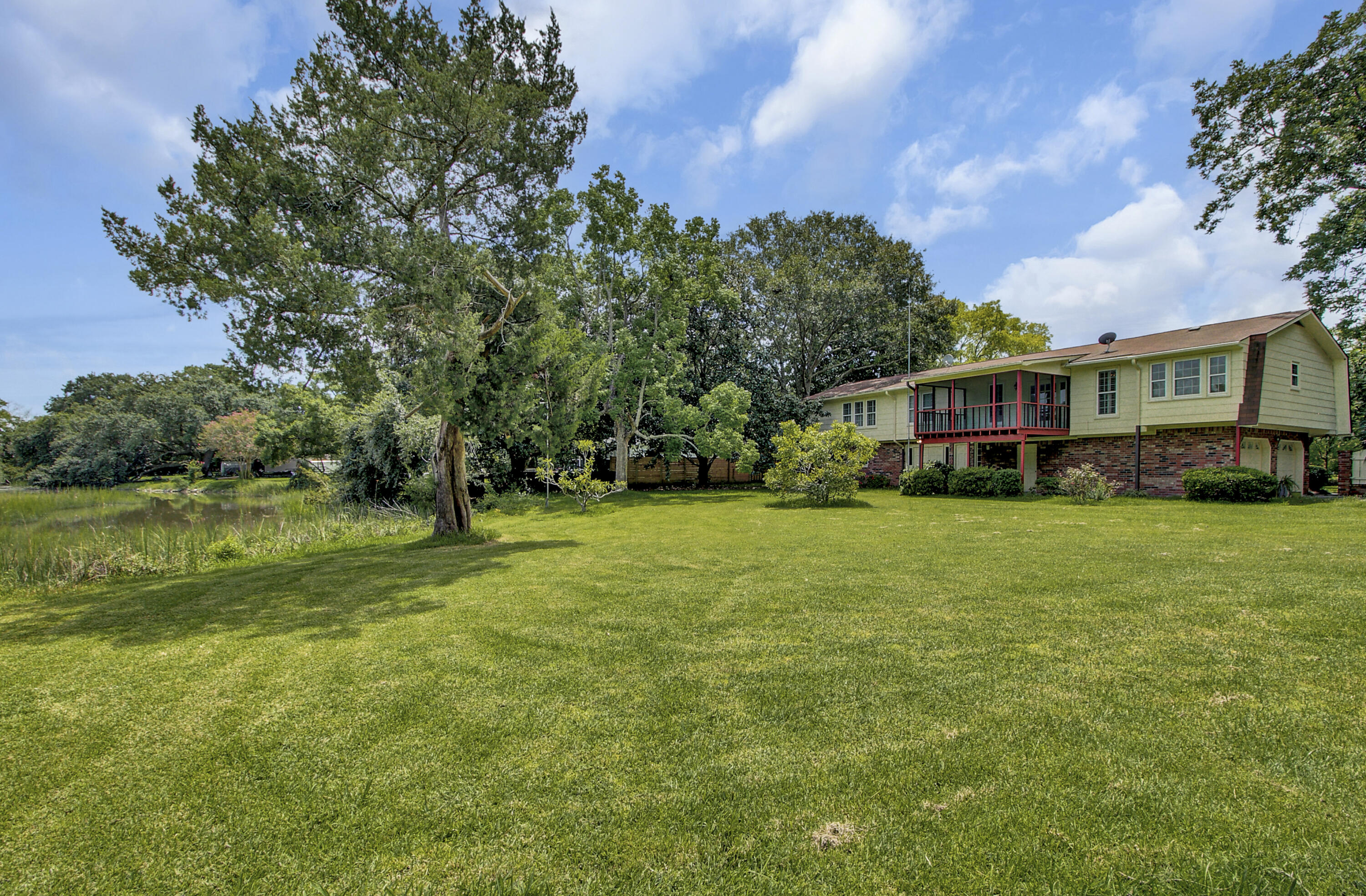 1186 Harbor View Road Charleston, SC 29412 - Photo 9 of 50 43