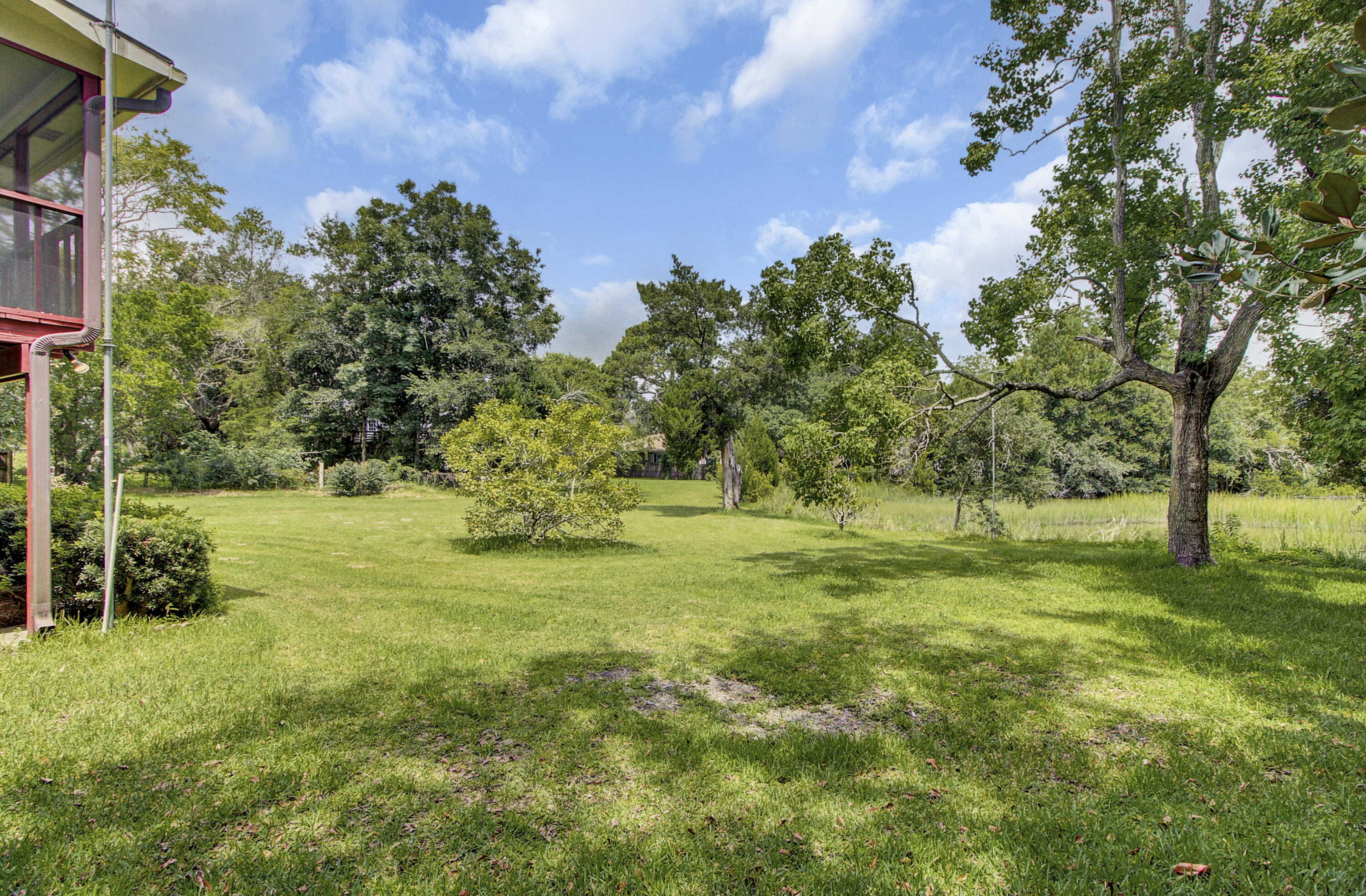 1186 Harbor View Road Charleston, SC 29412 - Photo 10 of 50 45