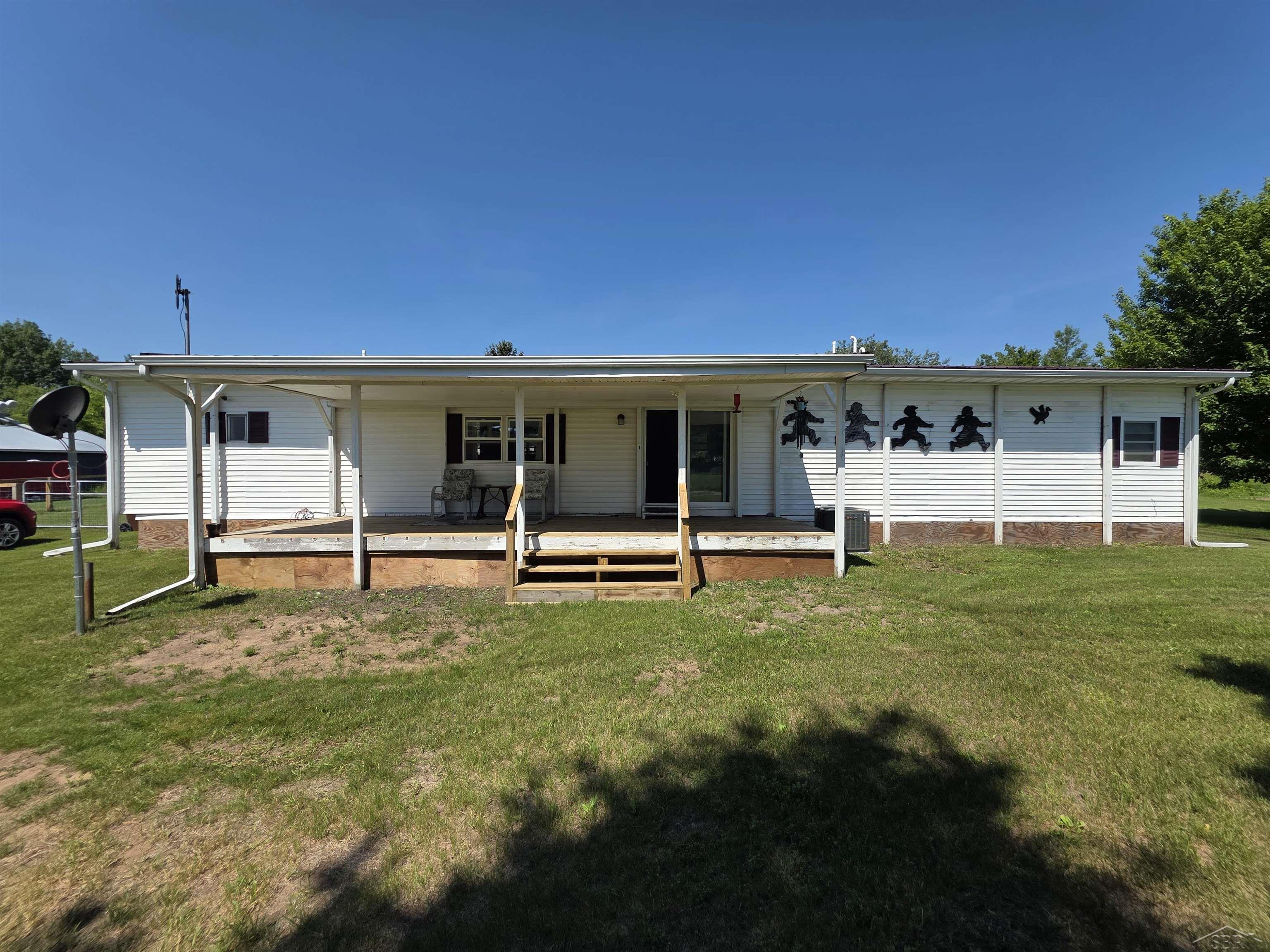 7813 Standish Road Bentley, MI 48613 - Photo 9 of 33 50213222-33cd126c-cf25-46cd-b336-5ab8e3936b6c.JPG