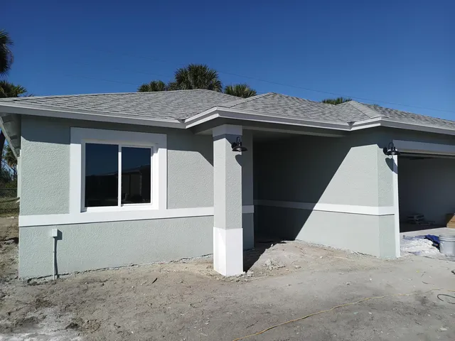$329,900 | 4335 Southwest 15th Way, Okeechobee, FL 34974