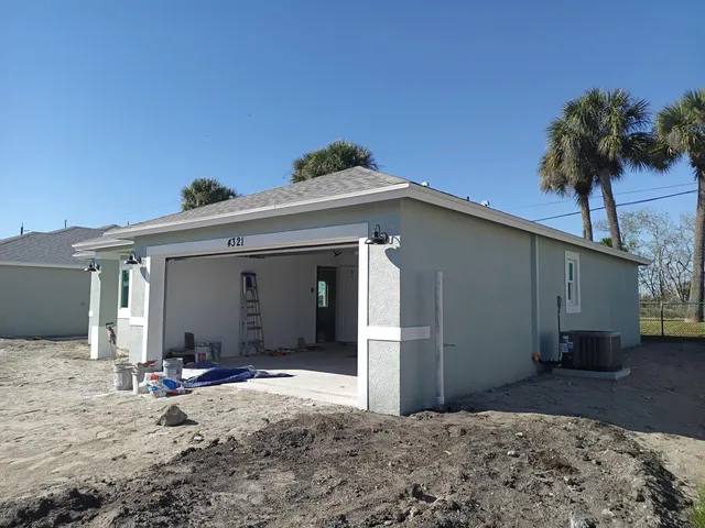 $329,900 | 4335 Southwest 15th Way, Okeechobee, FL 34974