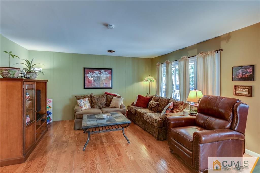 55 Red Bank Road Spotswood, NJ 08884 - Photo 7 of 25 Gallery Image 7