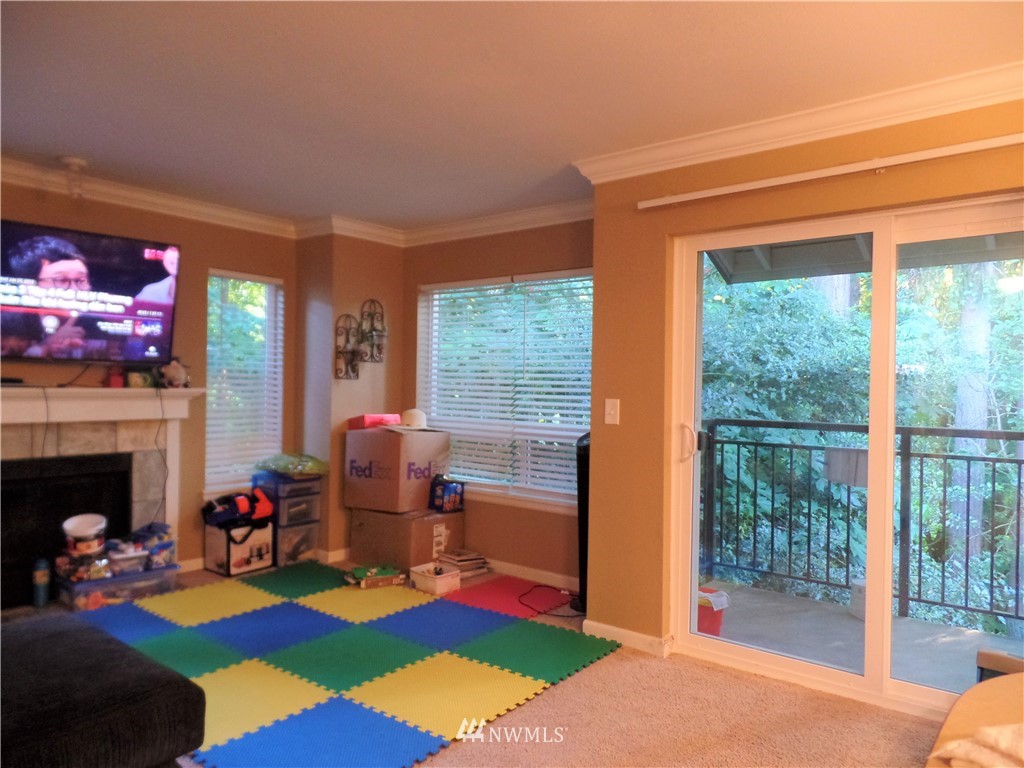 31500 33rd Place Southwest, Unit R201 Federal Way, WA 98023 - Photo 5 of 20 Gallery Image 5