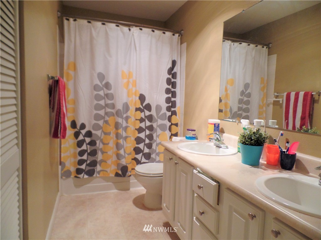 31500 33rd Place Southwest, Unit R201 Federal Way, WA 98023 - Photo 9 of 20 Gallery Image 9