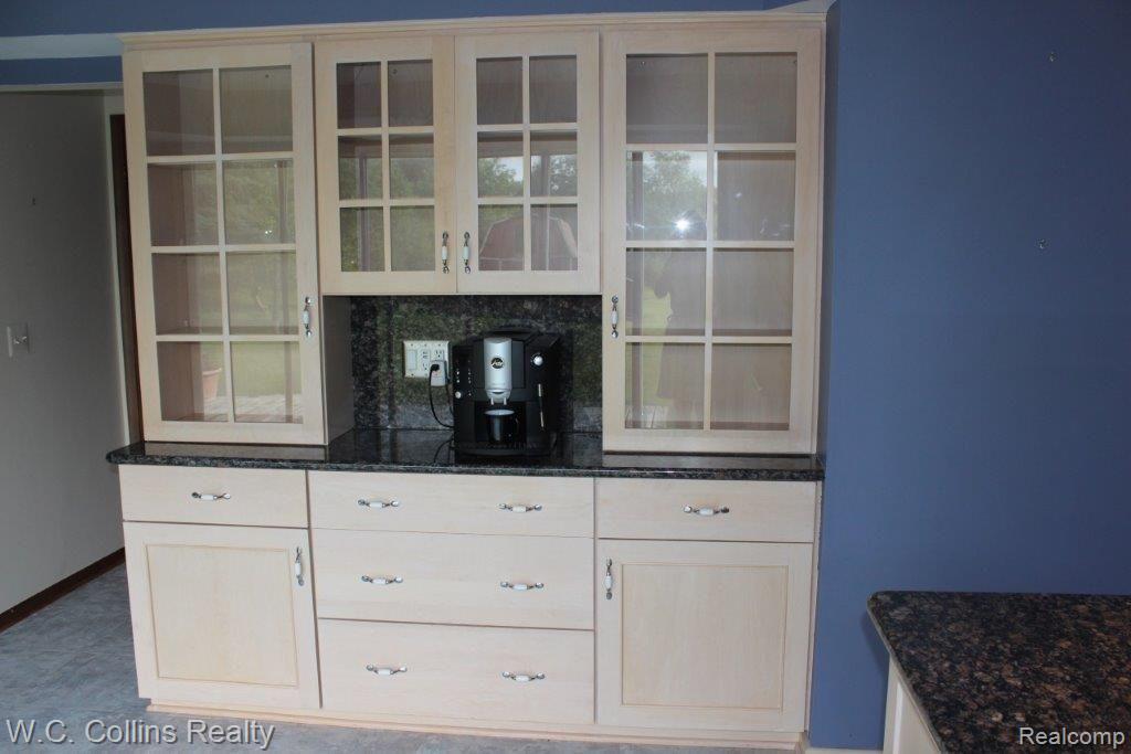 7600 33 Mile Road Romeo, MI 48065 - Photo 11 of 32 Kitchen China Cabinet