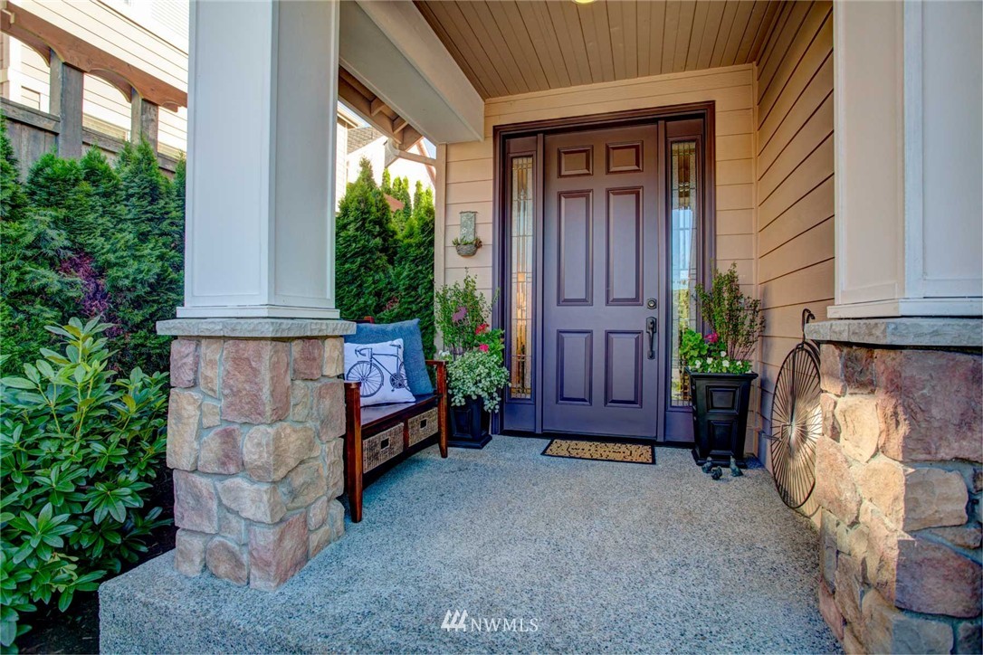 5415 Northeast 17th Street Renton, WA 98059 - Photo 1 of 25 Gallery Image 1