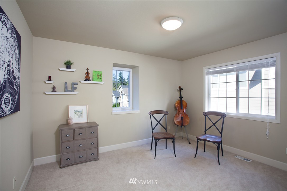 5415 Northeast 17th Street Renton, WA 98059 - Photo 18 of 25 Gallery Image 18