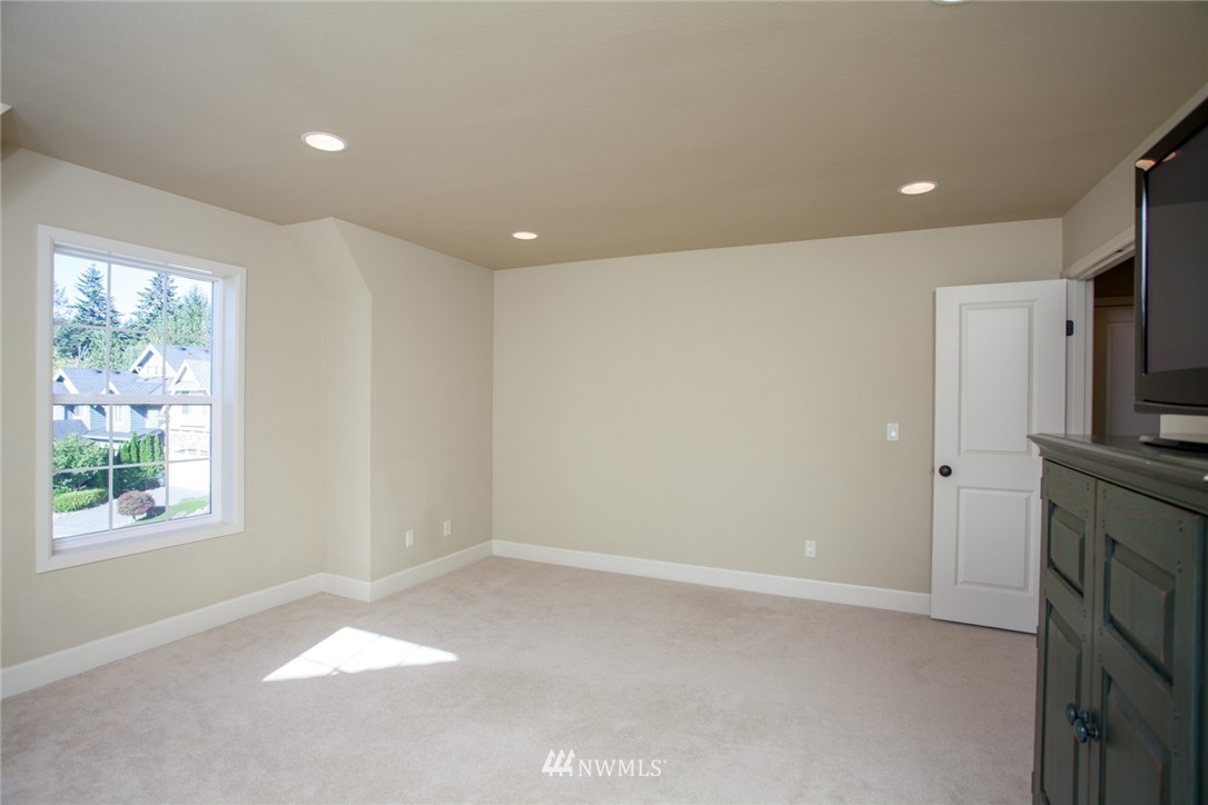5415 Northeast 17th Street Renton, WA 98059 - Photo 20 of 25 Gallery Image 20