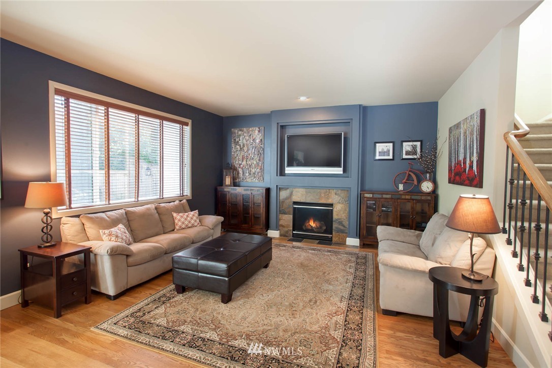 5415 Northeast 17th Street Renton, WA 98059 - Photo 6 of 25 Gallery Image 6