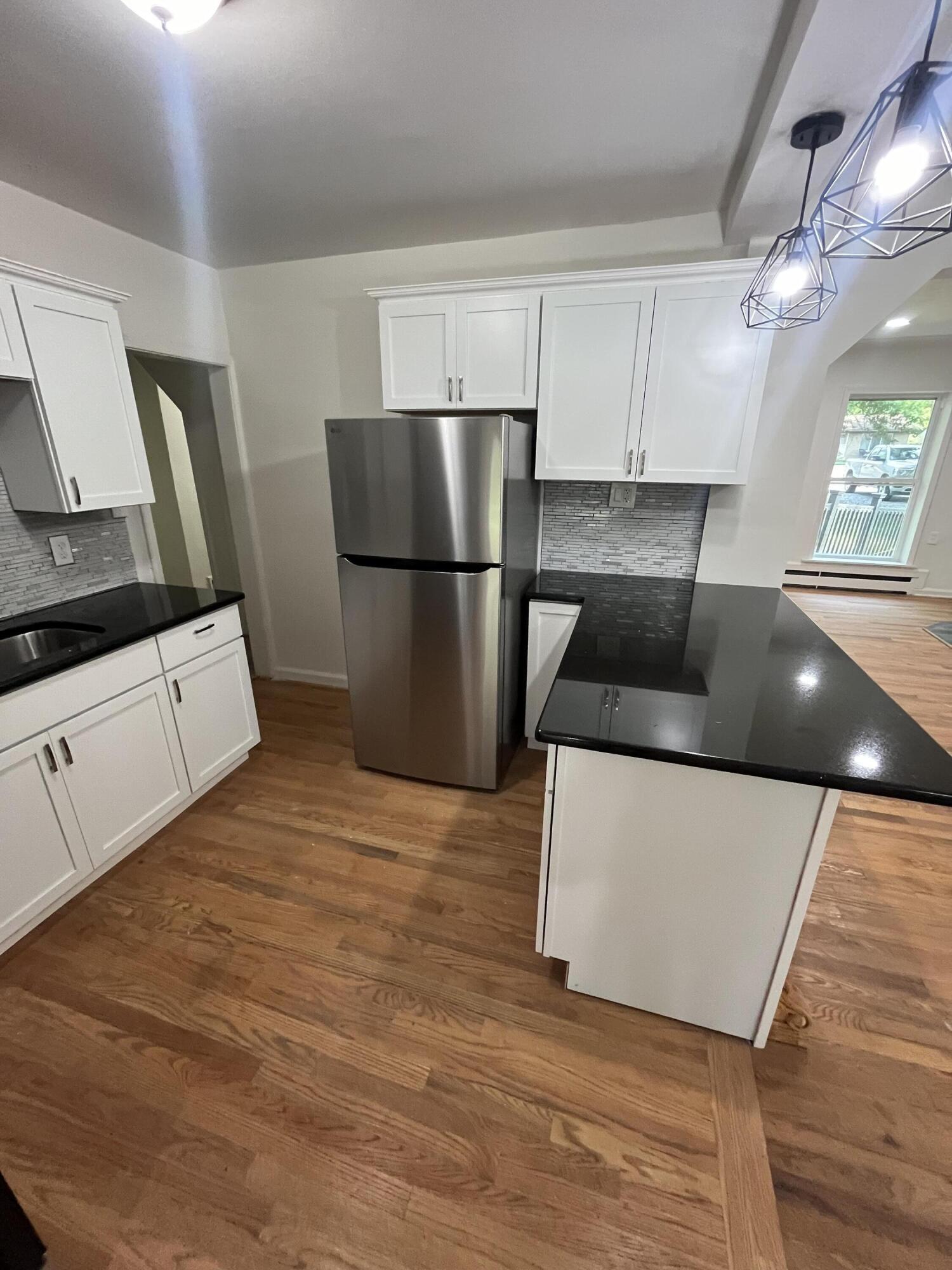 19569 Midway Road Southfield, MI 48075 - Photo 20 of 53 IMG_8137