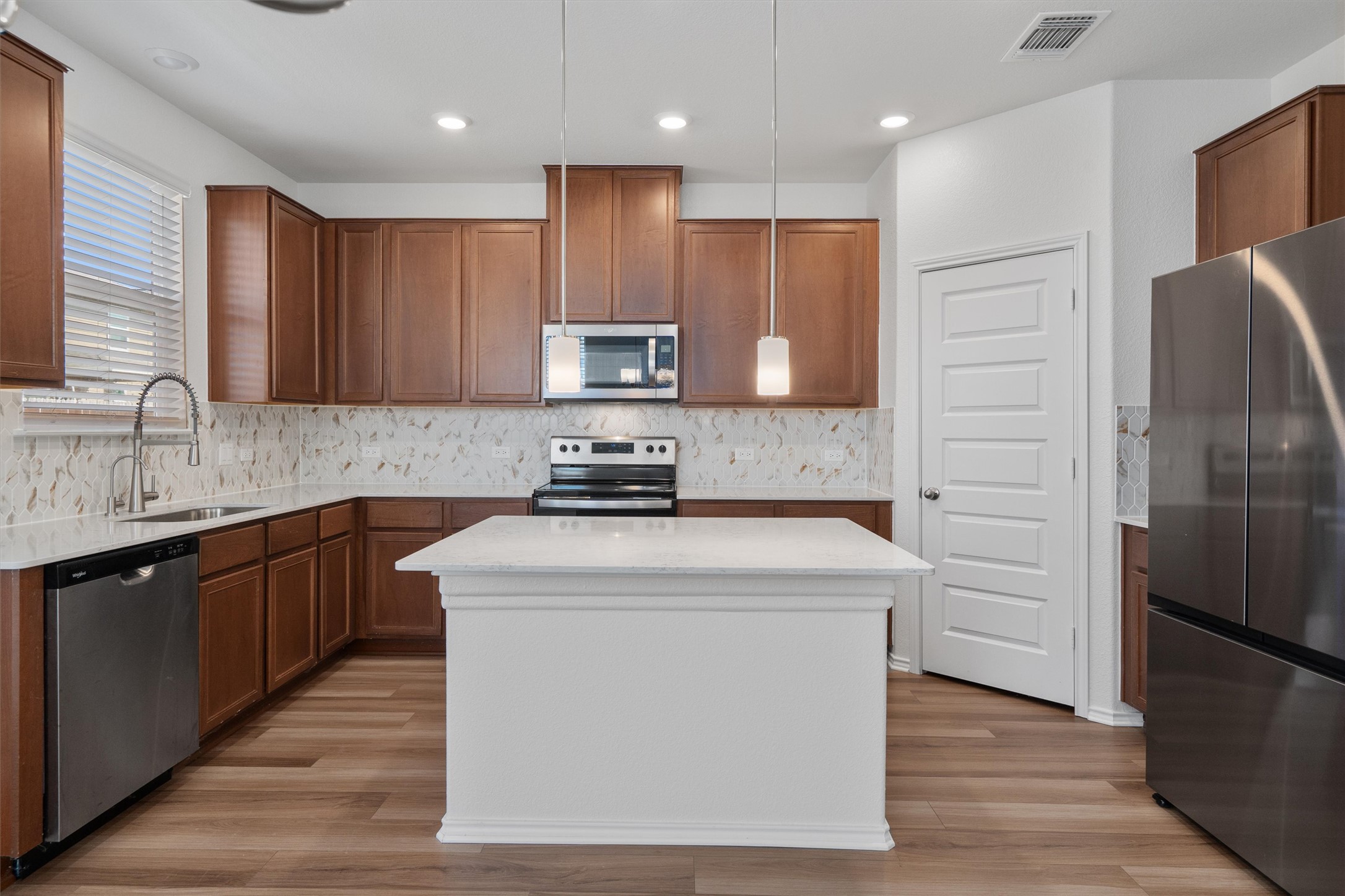 1032 Santiam Street Georgetown, TX 78626 - Photo 14 of 40