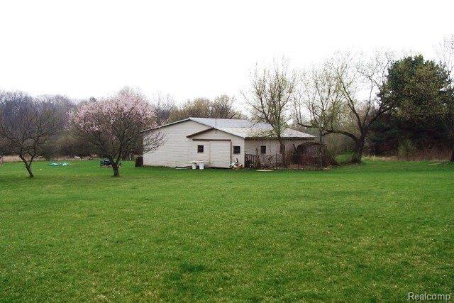 67630 Dequindre Road Washington, MI 48095 - Photo 6 of 15 5 Pole Barn.jpg