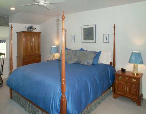 8 Oyster Point, Unit 9 Warren, RI 02885 - Photo 5 of 8 Master Bedroom.