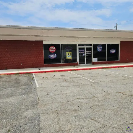 $1,500 | 403 East Church Street, Fort Valley, GA 31030