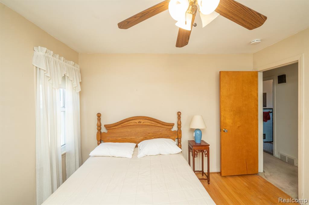 1849 Oxford Road Berkley, MI 48072 - Photo 46 of 53 Gallery Image 46