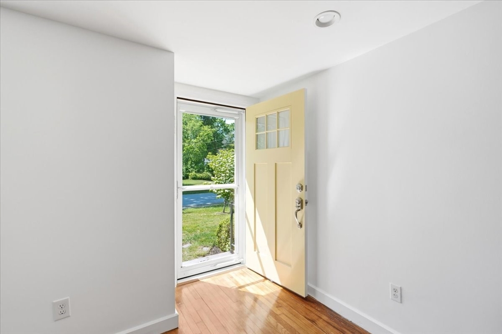 6 Jackson Road Scituate, MA 02066 - Photo 20 of 38
