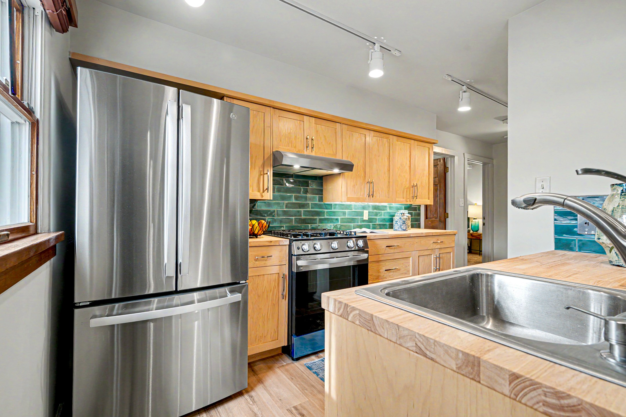 409 East Coronado Road, Unit 2 Santa Fe, NM 87505 - Photo 6 of 46