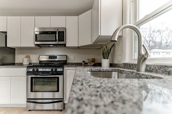 83 Brookside Road Lynn, MA 01902 - Photo 12 of 42 Gallery Image 12