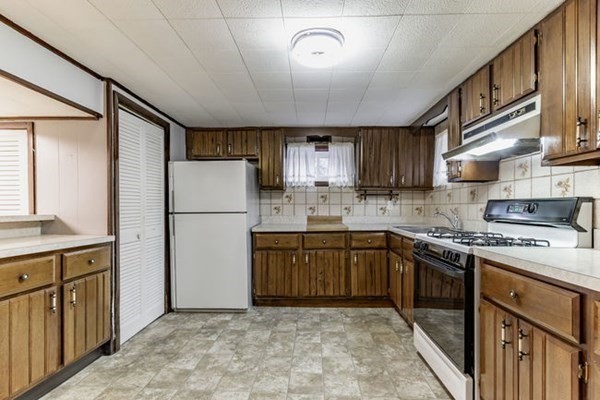 83 Brookside Road Lynn, MA 01902 - Photo 24 of 42 Gallery Image 24