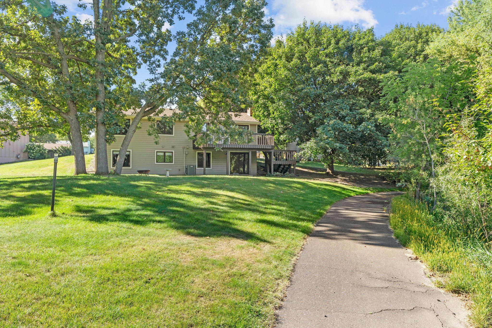18208 Valley View Road Eden Prairie, MN 55346 - Photo 29 of 42 Gallery Image 29