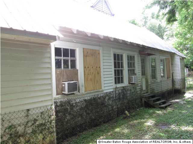 39123 Cornerview Road Gonzales, LA 70737 - Photo 2 of 10 Gallery Image 2