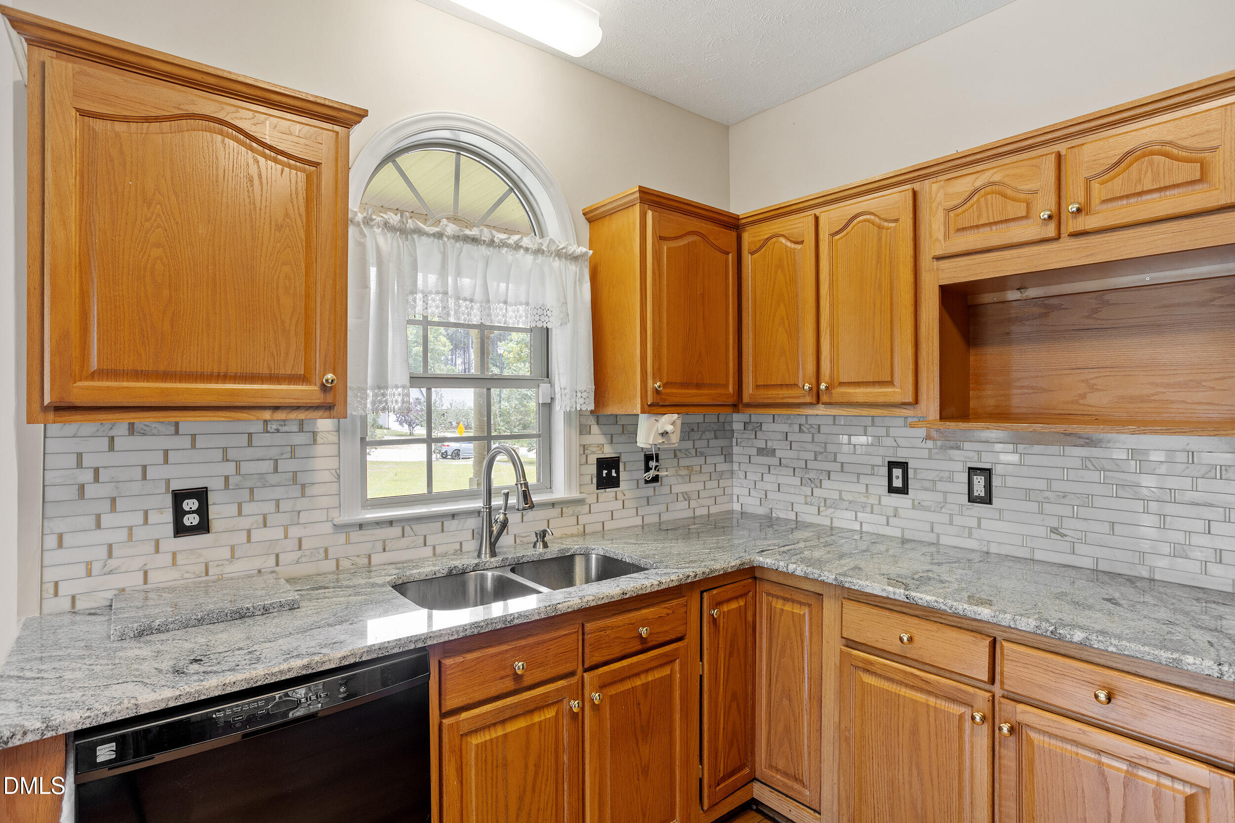 20 Senter Lane Spring Lake, NC 28390 - Photo 11 of 34