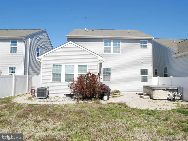 a house view with a outdoor space