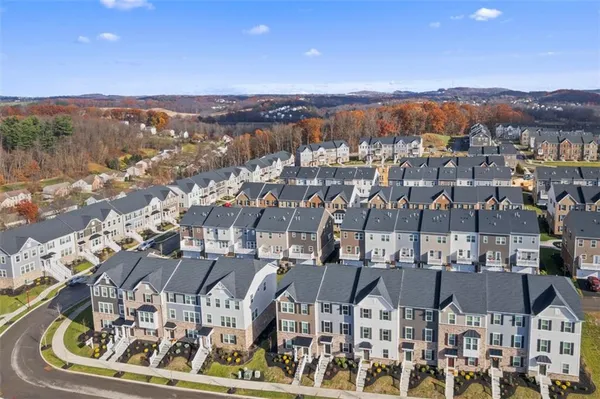 $349,900 | 491 Nolan Circle, Cranberry Township, PA 16066