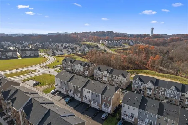 $349,900 | 491 Nolan Circle, Cranberry Township, PA 16066