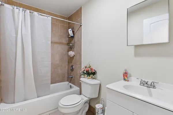 $2,200 | 21 Potomac Court, Barnegat, NJ 08005