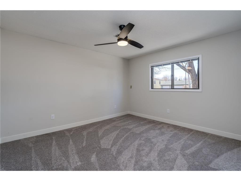 1105 South Valley Street New Ulm, MN 56073 - Photo 12 of 21