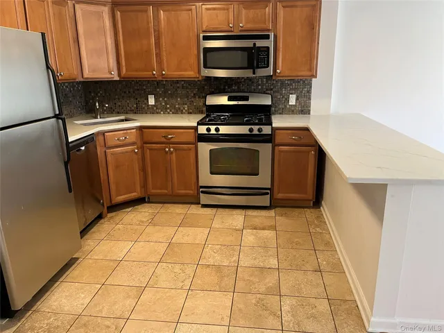 $2,400 | 107 Lincoln Avenue, Unit 3, West Harrison, NY 10604