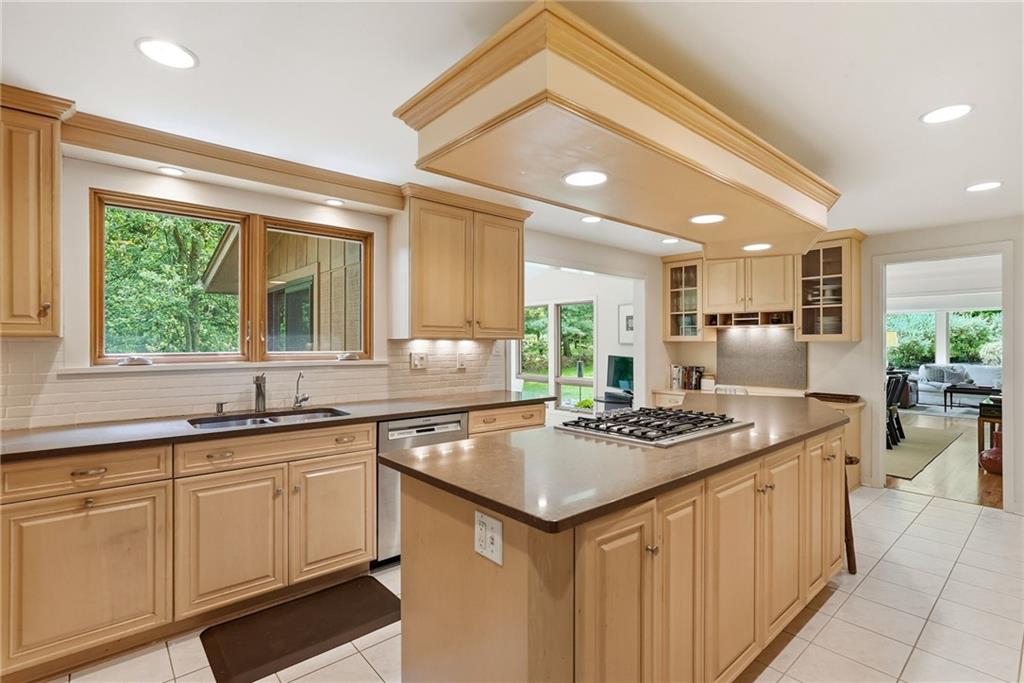 125 Riding Trail Lane Pittsburgh, PA 15215 - Photo 18 of 49 Gallery Image 18