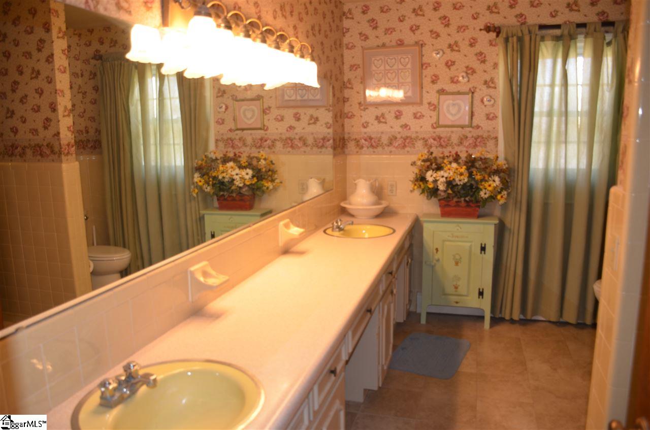 303 Chick Springs Road Greer, SC 29650 - Photo 23 of 35 Gallery Image 23