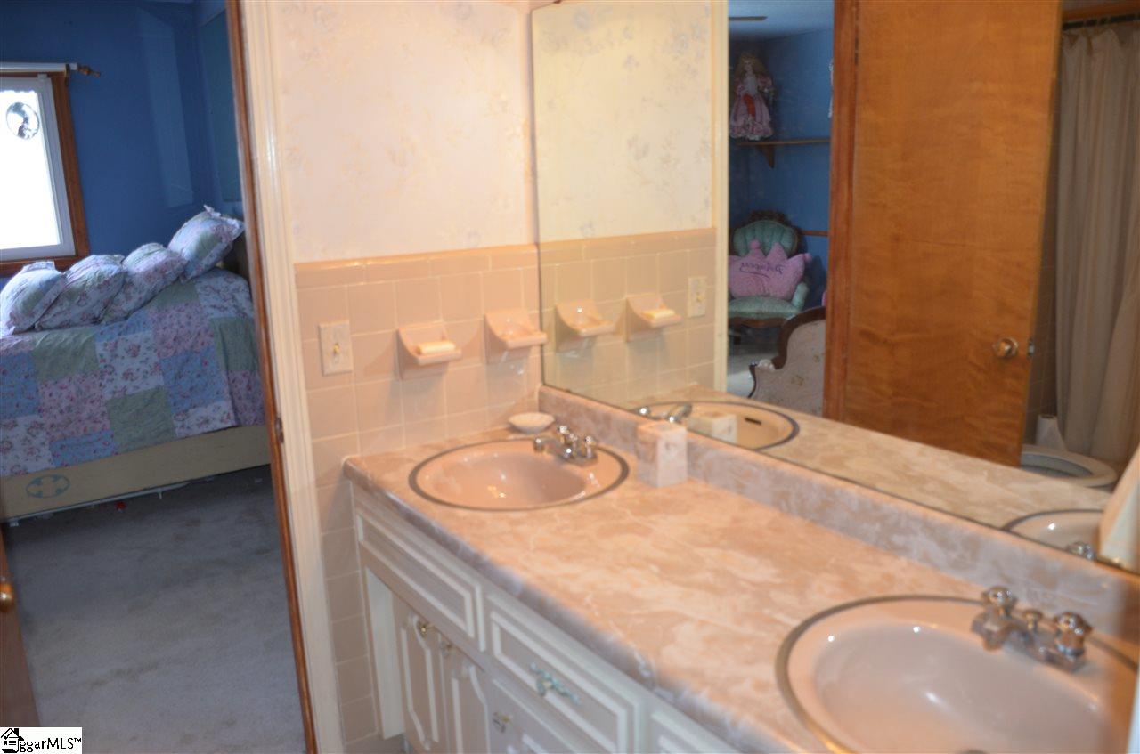 303 Chick Springs Road Greer, SC 29650 - Photo 27 of 35 Gallery Image 27