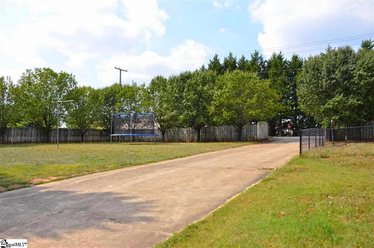 303 Chick Springs Road Greer, SC 29650 - Photo 5 of 35 Gallery Image 5
