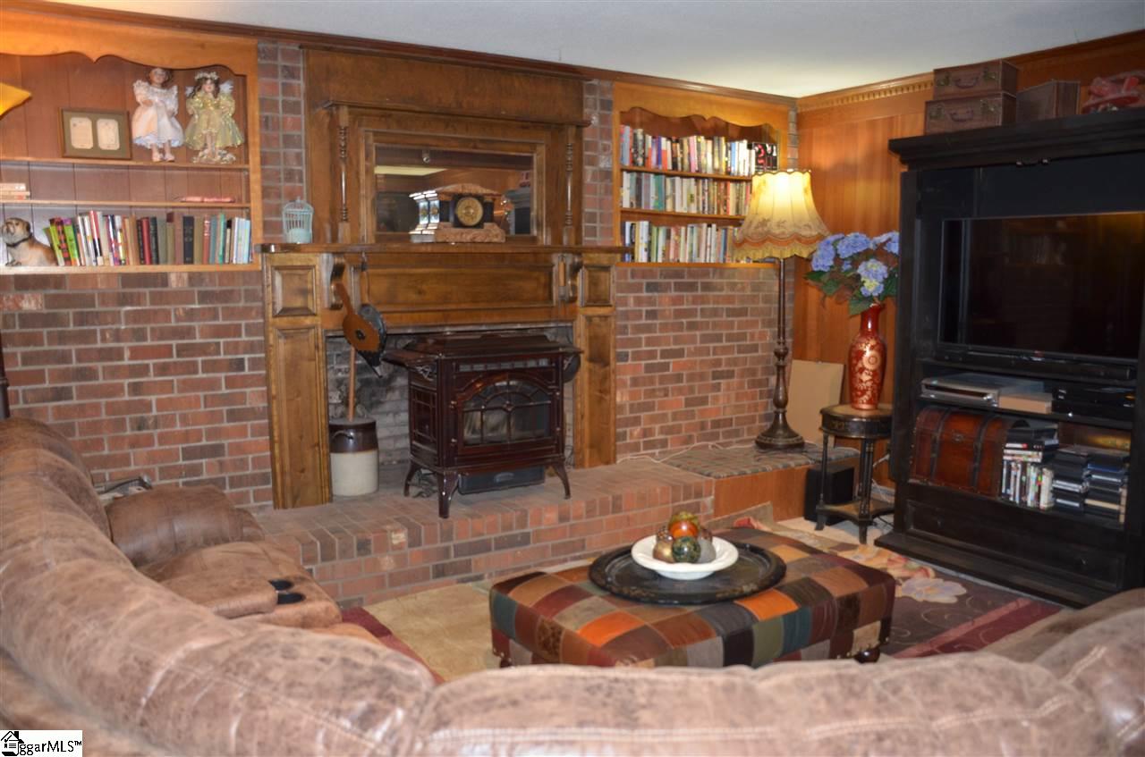 303 Chick Springs Road Greer, SC 29650 - Photo 10 of 35 Gallery Image 10