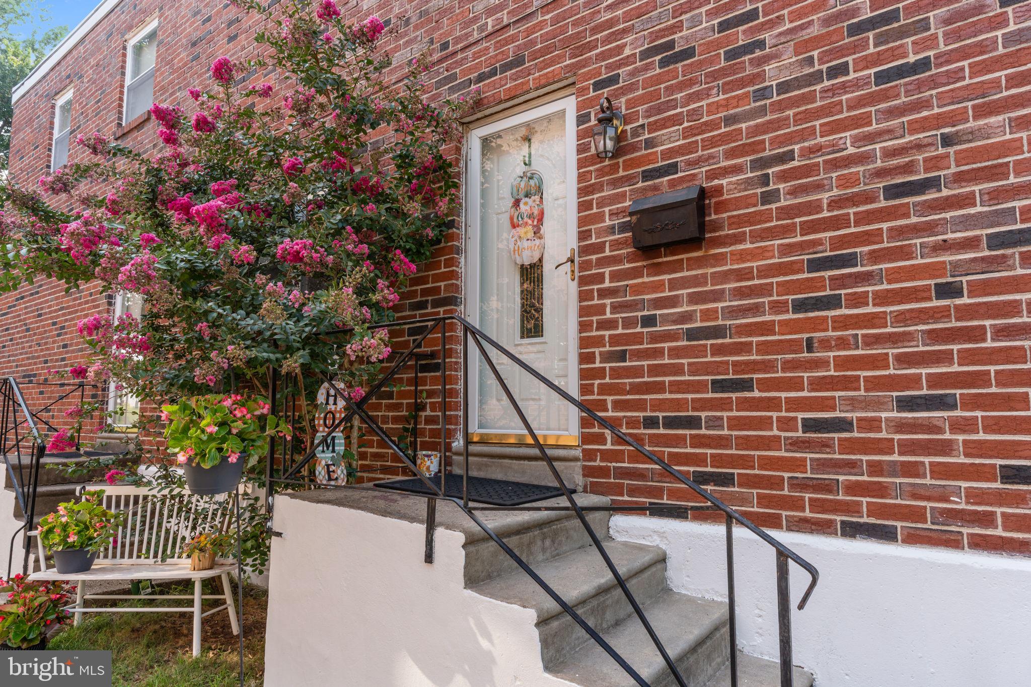 3318 Chesterfield Road Philadelphia, PA 19114 - Photo 3 of 30 Entrance