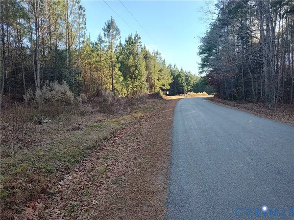 $479,500 | 19001 Old Stage Road, Dinwiddie, VA 23841