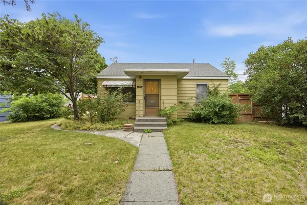 $279,000 | 27 E Street Southwest, Ephrata, WA 98823