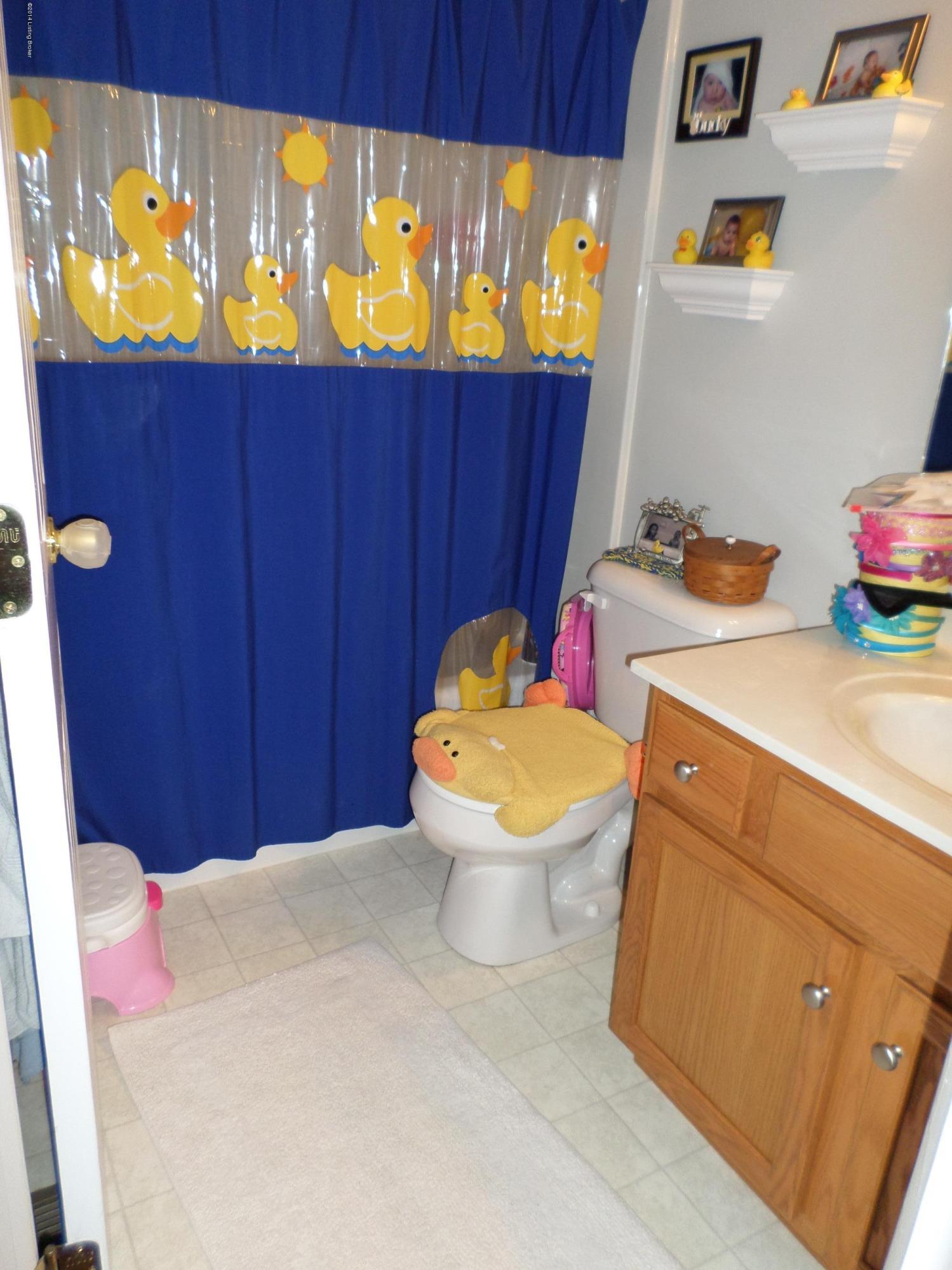 6904 Barbrook Road Louisville, KY 40258 - Photo 19 of 20 full bath