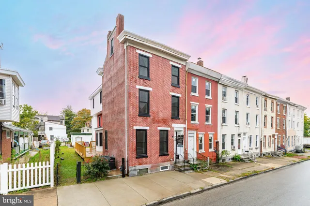 $2,600 | 32 East Elm Street, Norristown, PA 19401