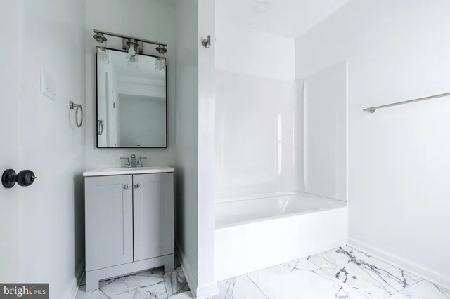 $2,600 | 32 East Elm Street, Norristown, PA 19401