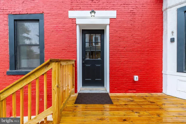 $2,600 | 32 East Elm Street, Norristown, PA 19401