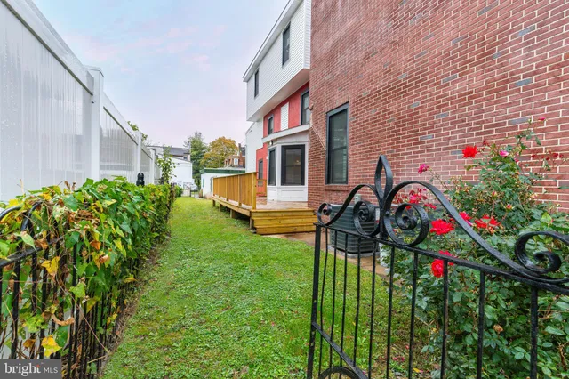 $2,600 | 32 East Elm Street, Norristown, PA 19401